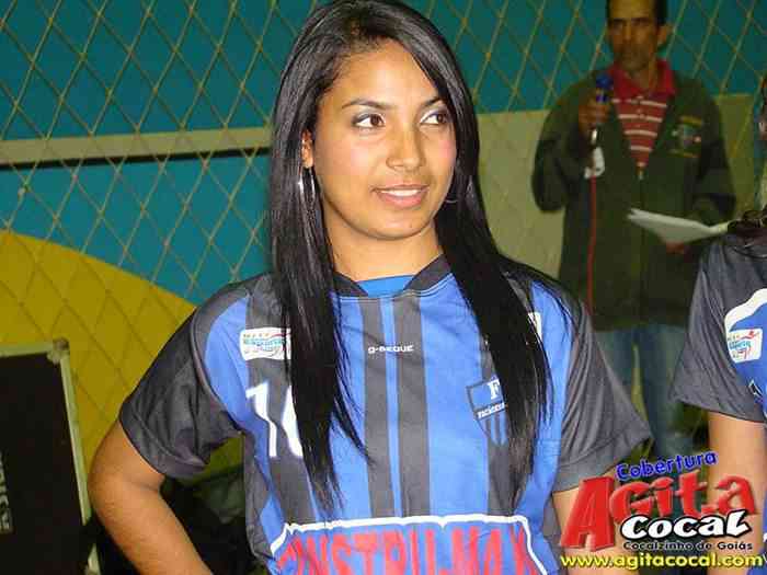 Desfile das Candidatas  Musa do Campeonato Municipal 2013 e Apresentao Uniformes