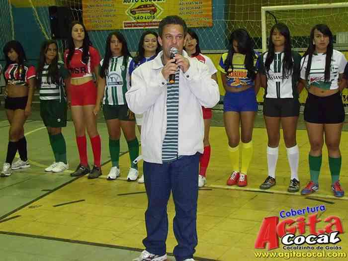 Desfile das Candidatas  Musa do Campeonato Municipal 2013 e Apresentao Uniformes