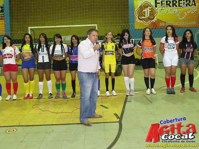 Desfile das Candidatas  Musa do Campeonato Municipal 2013 e Apresentao Uniformes