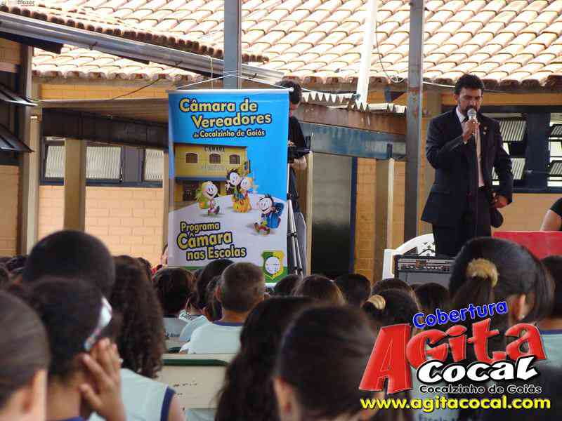 Escola M do Carmo Guirra e Valdir Rezende (Girassol)