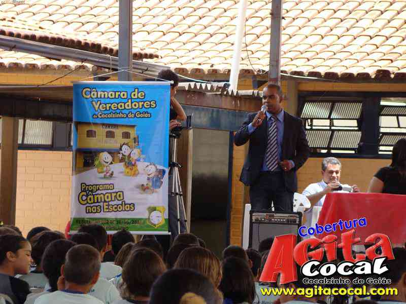 Escola M do Carmo Guirra e Valdir Rezende (Girassol)