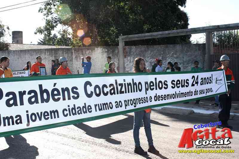 Desfile - 24 Aniversario de Cocalzinho