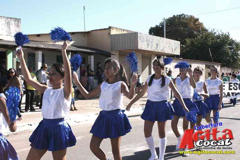 Desfile - 24 Aniversario de Cocalzinho