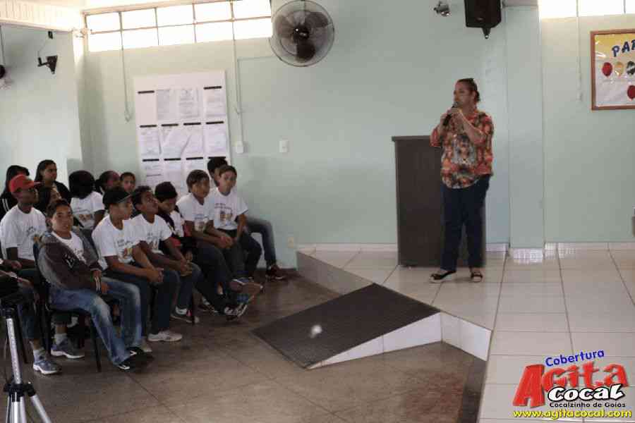 Alunos do Projeto Justia Educacional: ?Conhecer os Poderes?.