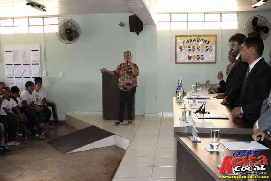 Alunos do Projeto Justia Educacional: ?Conhecer os Poderes?.