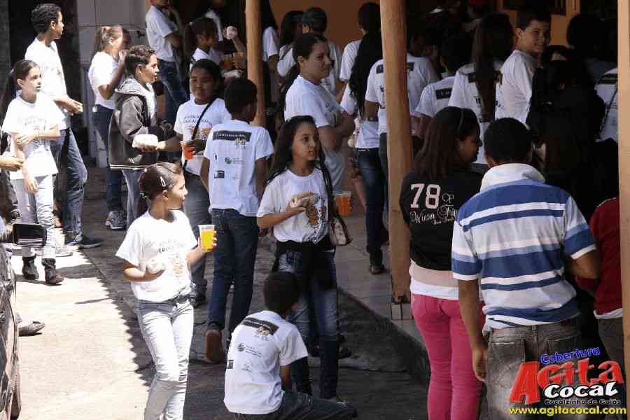 Alunos do Projeto Justia Educacional: ?Conhecer os Poderes?.