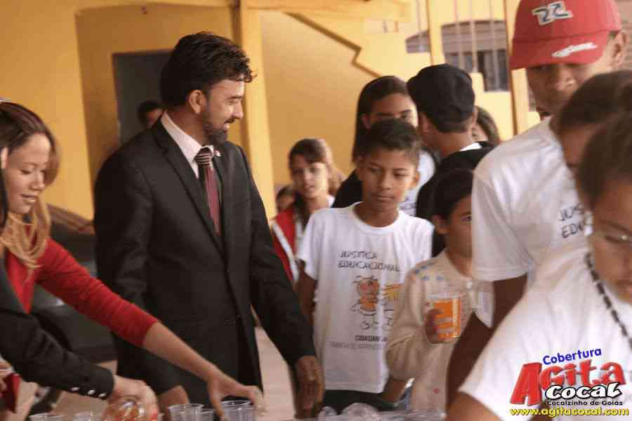 Alunos do Projeto Justia Educacional: ?Conhecer os Poderes?.