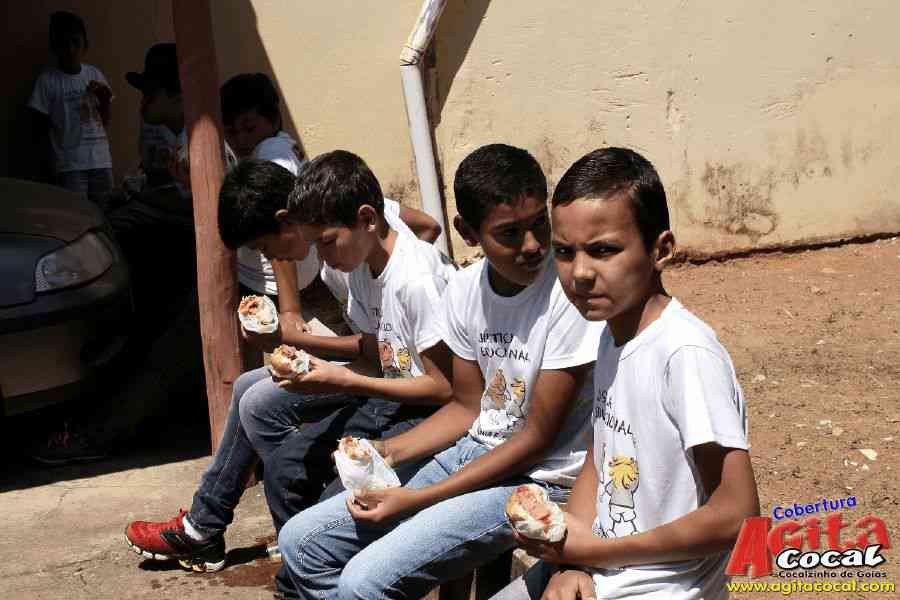 Alunos do Projeto Justia Educacional: ?Conhecer os Poderes?.
