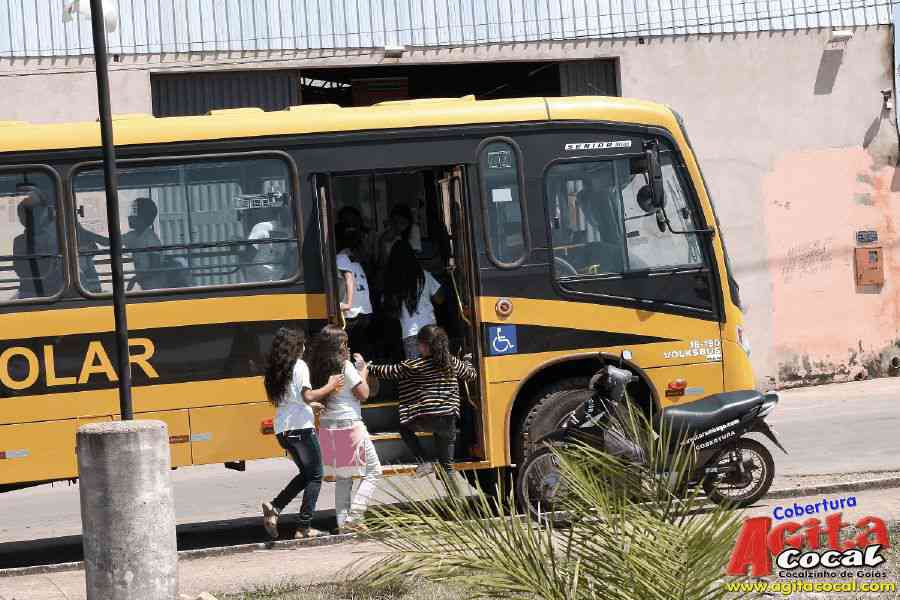 Alunos do Projeto Justia Educacional: ?Conhecer os Poderes?.