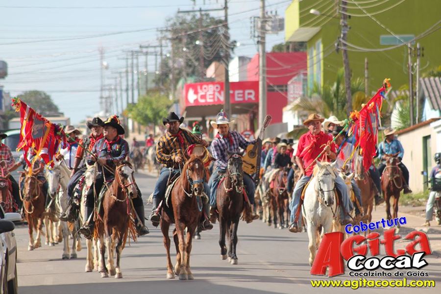 Entrega da Folia do Divino Esprito Santo
