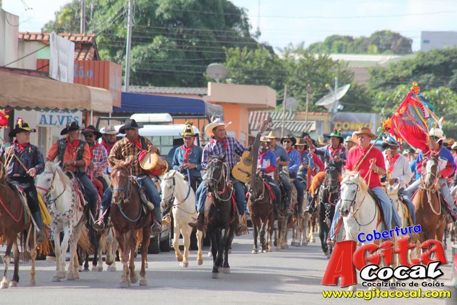 Entrega da Folia do Divino Esprito Santo