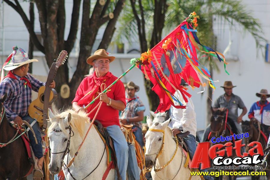 Entrega da Folia do Divino Esprito Santo