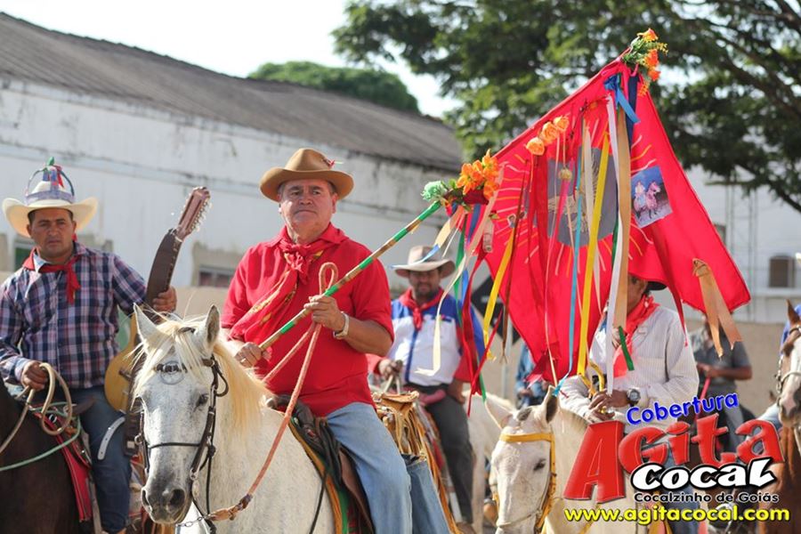 Entrega da Folia do Divino Esprito Santo