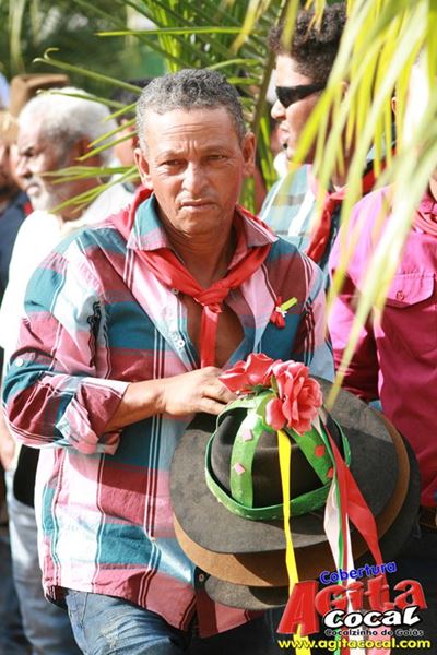 Entrega da Folia do Divino Esprito Santo