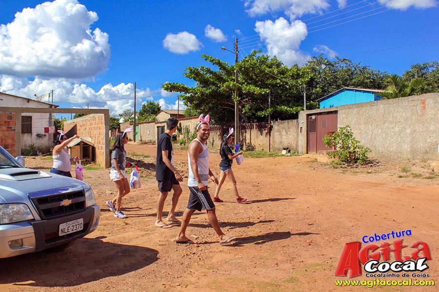 Crianas de Cocalzinho comemoram pscoa e ganham ovos - 2017