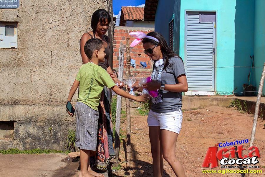 Crianas de Cocalzinho comemoram pscoa e ganham ovos - 2017