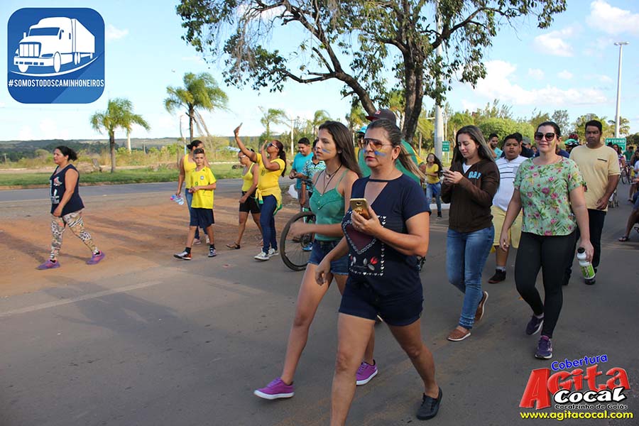 Passeata de Apoio aos Caminhoneiros de Cocalzinho