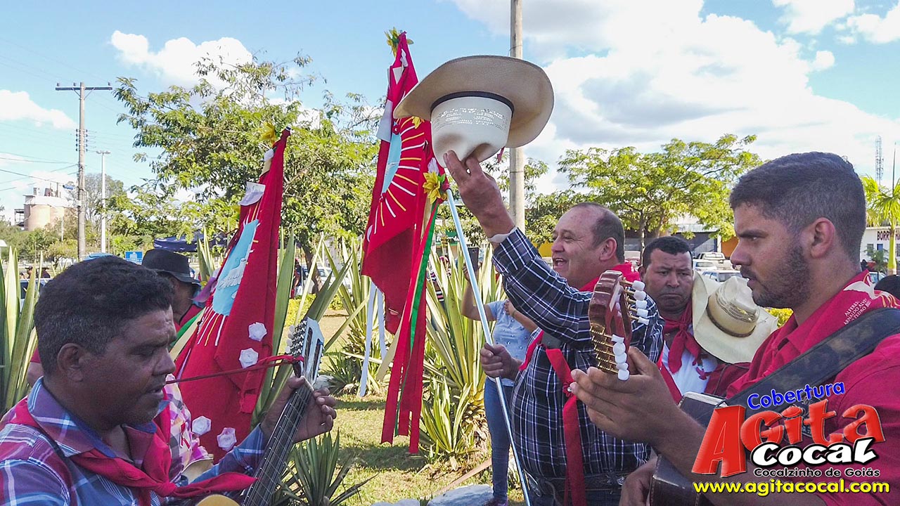 Entrega da Folia do Divino Esprito Santo em: 02/06/2019