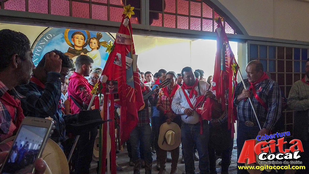 Entrega da Folia do Divino Esprito Santo em: 02/06/2019
