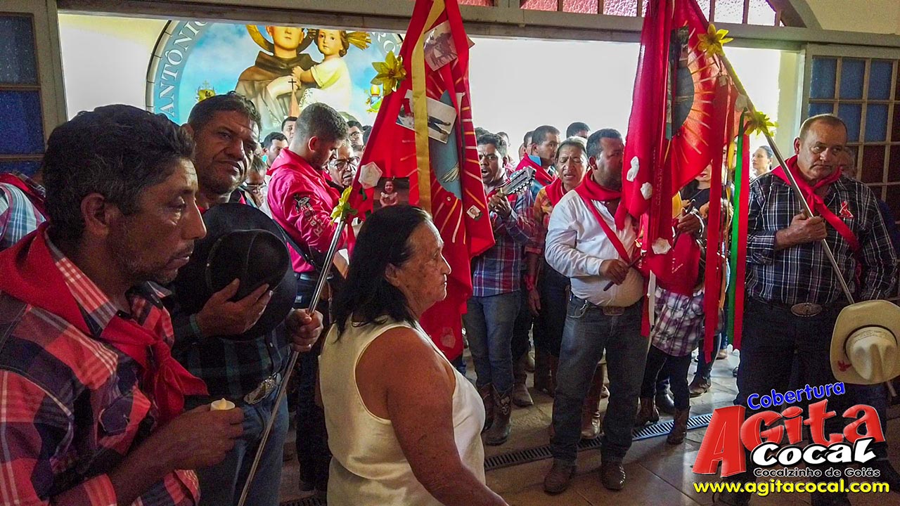 Entrega da Folia do Divino Esprito Santo em: 02/06/2019