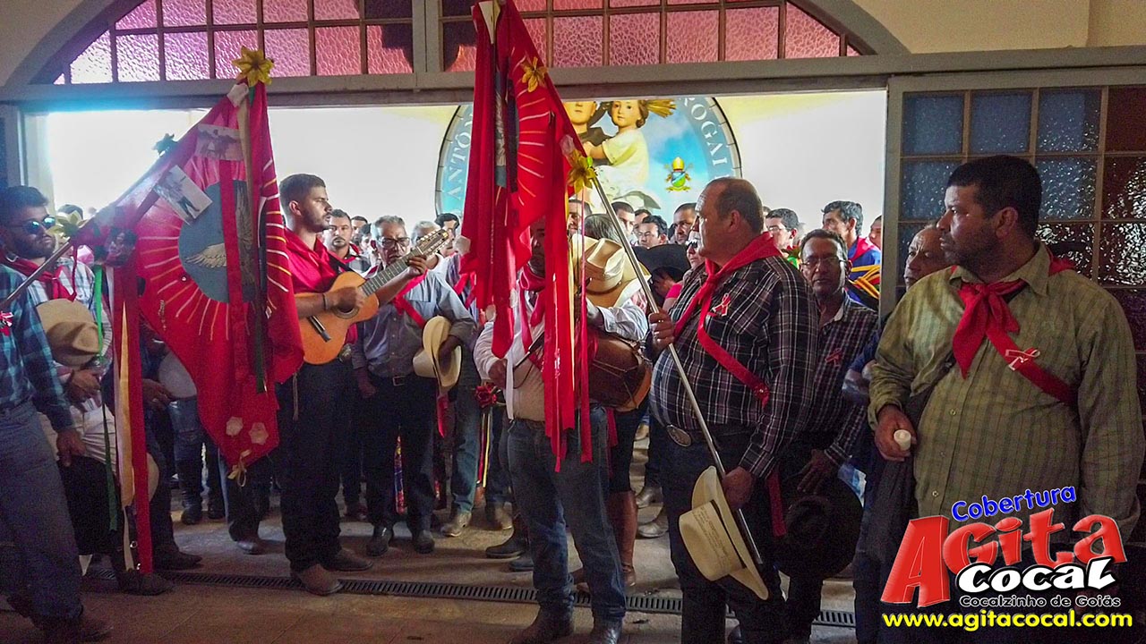 Entrega da Folia do Divino Esprito Santo em: 02/06/2019